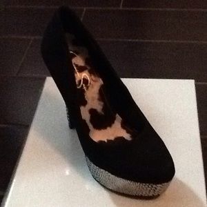 Brand new Jessica Simpson "Waleo" shoes . Size 7.5